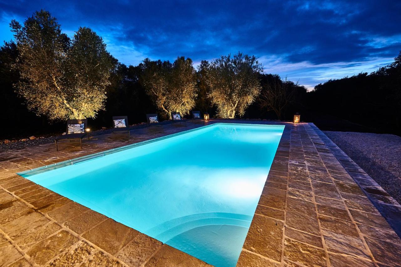 Casolare Degli Ulivi Villa Остуни Екстериор снимка
